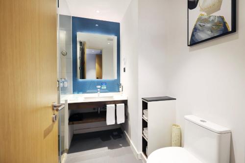 Koupelna v ubytování Holiday Inn Express Shanghai Kangqiao by IHG