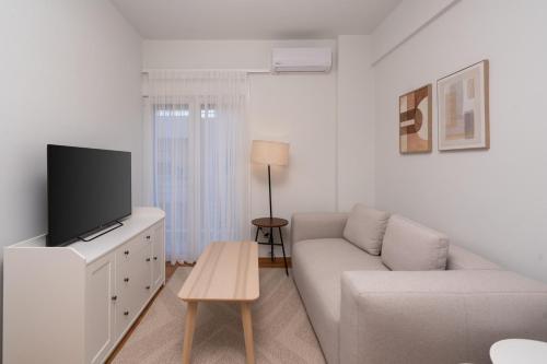 LIV - Captivating Apartment in Pagrati