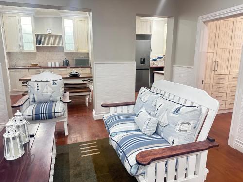 Χώρος καθιστικού στο Point Hideaway Mossel Bay