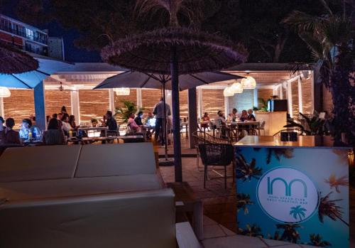 Επισκέπτες που μένουν στο INN Mallorca Aparthotel
