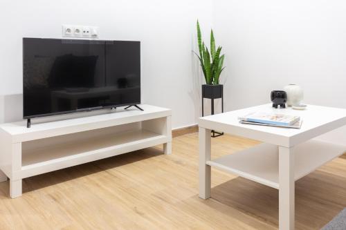 TV a/nebo společenská místnost v ubytování VLC HOST- B&B Fray Pedro
