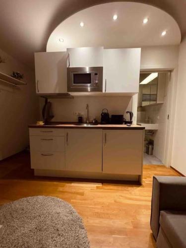 Dapur atau dapur kecil di Moderne Wohnung - ULM Stadtmitte