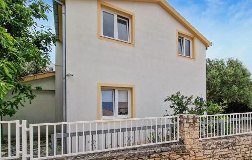 Awesome Apartment In Rogoznica With Wifi