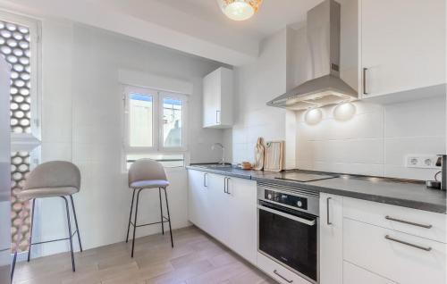 3 Bedroom Nice Apartment In Torrevieja