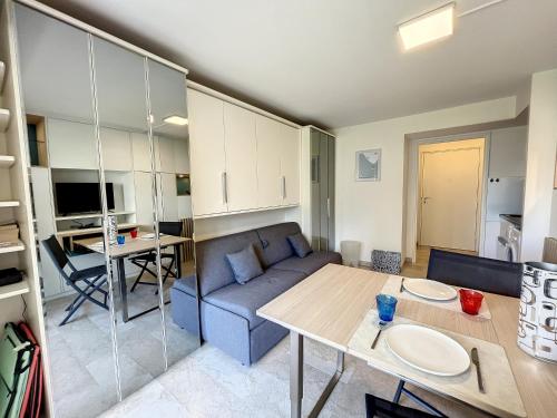 Home Riviera - Studio Pool and Veranda