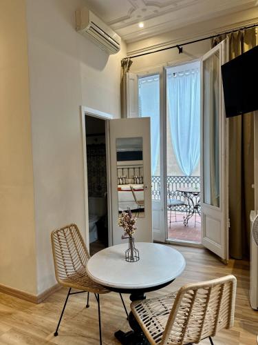 Casa Consell Gran Via, Guest House