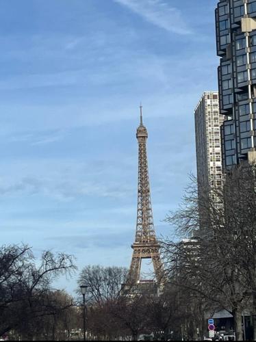 Central Charm 10min walk Eiffel tower