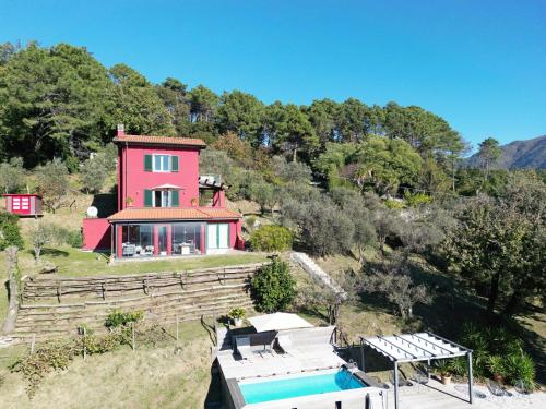 Un paisaje natural cerca de la villa