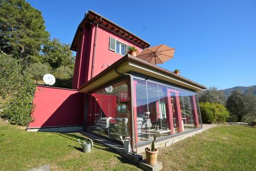 El edificio en el que está la villa
