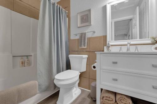 Ένα μπάνιο στο The Smart Stay ! New Remodel! Minutes from Atlanta