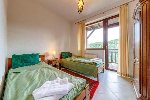 Billede fra billedgalleriet på The Pine Living - Ski & SPA i Lyevochevo