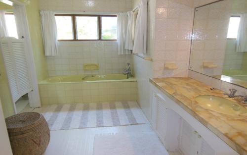 Et badeværelse på 115 Nkwazi Drive