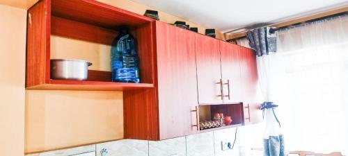 Kuchyň nebo kuchyňský kout v ubytování Two bedroom along Eastern Bypass Kamakis Ruiru behind Naivas after Greenspot Gardens ZERO SEVEN TWO SEVEN SIX SIX TWO TWO FIVE EIGHT Get a Free Bottle of Wine for Stays 5nights Plus
