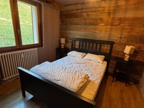 Postel nebo postele na pokoji v ubytování Charmant appartement avec parking - 37m² - FR-1-692-77