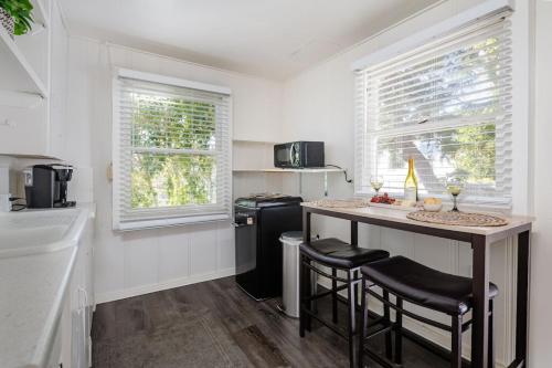 Dapur atau dapur kecil di Seashell Sunshack
