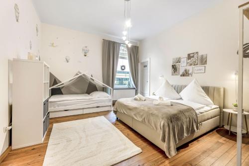 Katil atau katil-katil dalam bilik di Neu! Einzigartige Stadtvilla, super Lage, Parkplatz