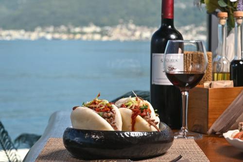 Luxury Sea Residence by Kristina