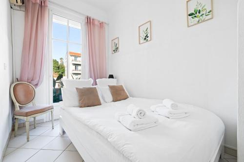 En eller flere senge i et værelse på Sunlight Properties - "Maryland " - Sea Front