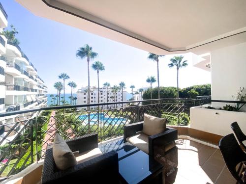 Mi Capricho 9, family complex first line beach.