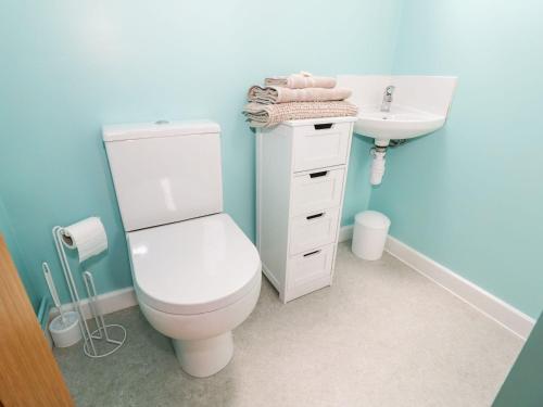 Et badeværelse på Walnut Cottage