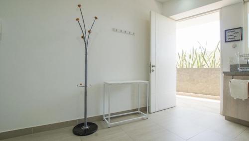 a bathroom with a stand up shower in a room at Condominio Ocean reef in San Bartolo