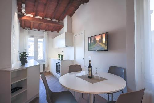 Elegant and Bright Flat near the Duomo