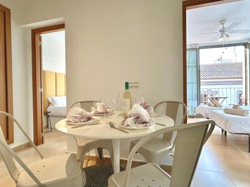 Puerta Antequera 4 by Pineapple Homes