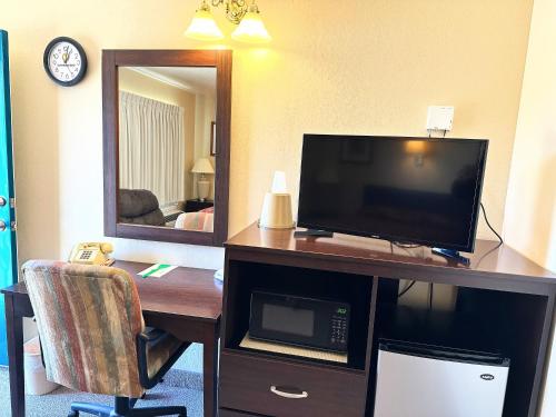 Televisyen dan/atau pusat hiburan di Westerner Motel