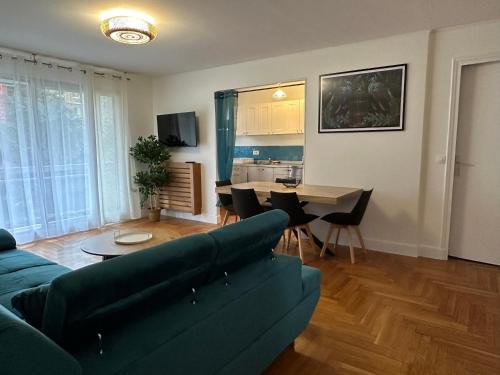Appartement 5 personnes Léon Frot PARIS