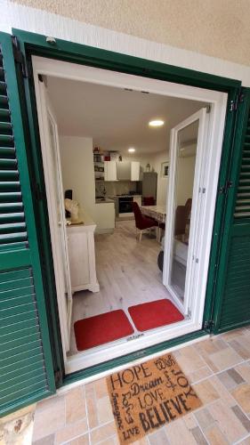 MY DALMATIA - Holiday home Franka near the beach