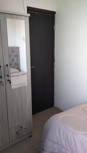 Katil atau katil-katil dalam bilik di Elegant Sea View Cozy room with Private Balcony - Room inside Apartment