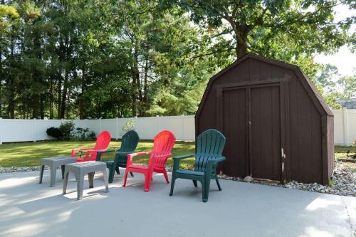 Gambar di galeri bagi Charming Home near I-87 JCT di Queensbury