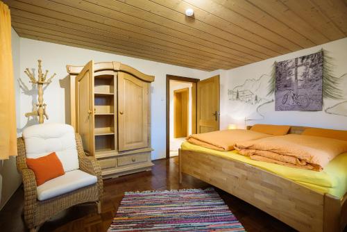 Posezení v ubytování Ferienwohnungen im Griachalgarten - Chiemgau Karte