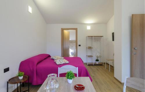 Χώρος καθιστικού στο Amazing Apartment In Moscufo With Wifi