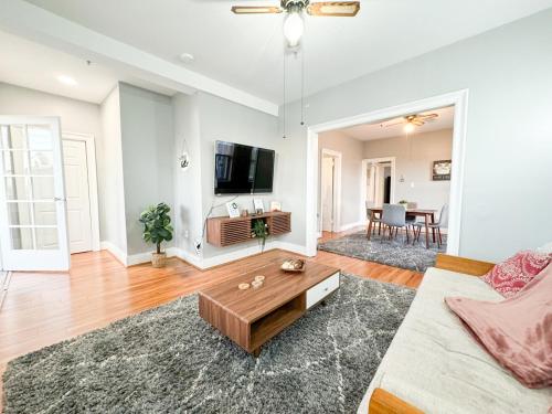 Gallery image of 3 bed 1 bath FREE parking near NYC in North Bergen