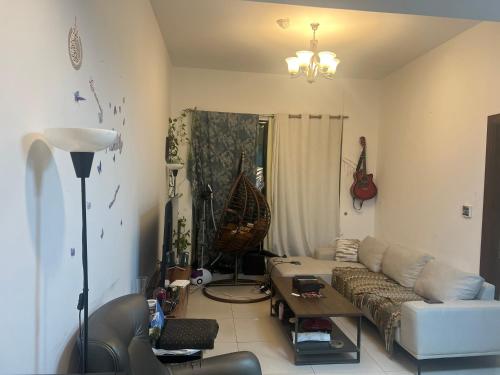 Posedenie v ubytovaní Best location to 1bedroom apartment albarsha1 close to MOE