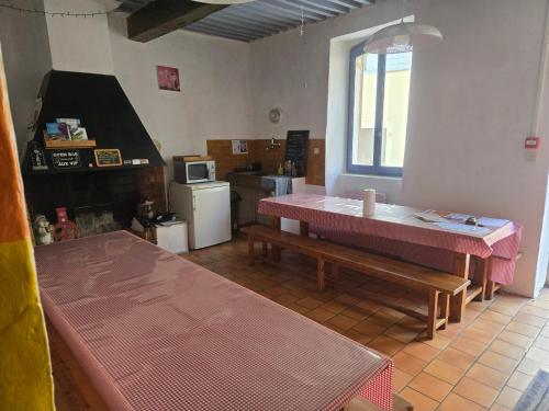 Vitrolles-en-LuberonCharmante maison dans le Luberon的相册照片