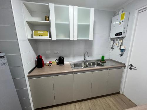 Kuchyň nebo kuchyňský kout v ubytování Hermosa Casa para 6 personas