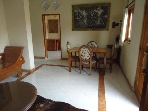 Χώρος καθιστικού στο The Reinhold Guesthouse Bali
