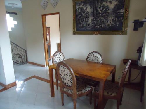Χώρος καθιστικού στο The Reinhold Guesthouse Bali