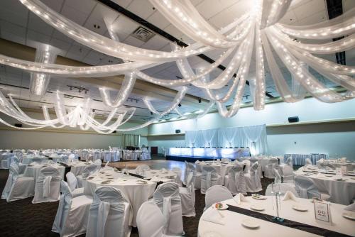 Restoran atau tempat lain untuk makan di Le Noranda Hotel & Spa, an Ascend Collection Hotel