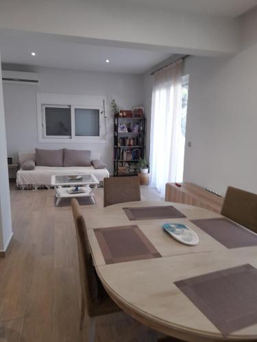 Al Fresco Voula Apartment