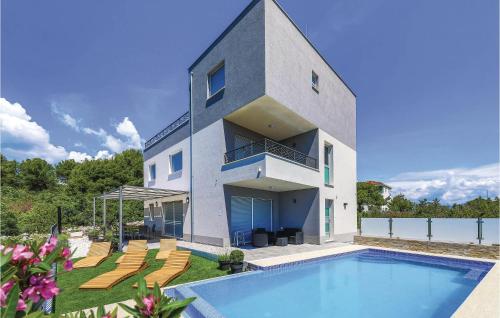 Gorgeous Home In Trogir With Sauna