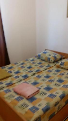Postel nebo postele na pokoji v ubytování Kvasnyi