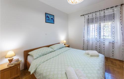 Beautiful Apartment In Pula With Wifi