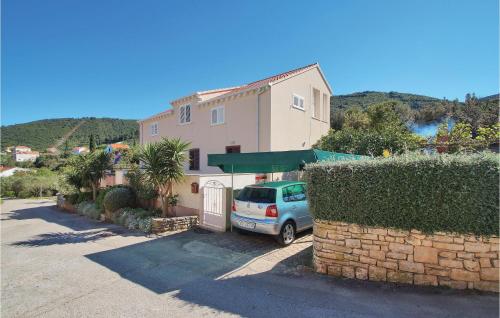 Three-Bedroom Apartment In Racisce