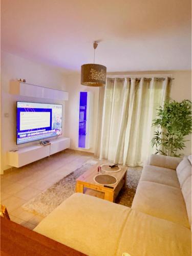 Gallery image of Très jolie F2 cosy 45m2 avec balcon et parking proche Paris in Livry-Gargan