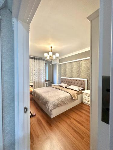 Katil atau katil-katil dalam bilik di - Daniels Suite - Central - Spacious - Charming -