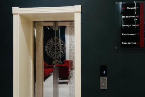 Фотография из галереи Garnet Mir Hotel в Ташкенте