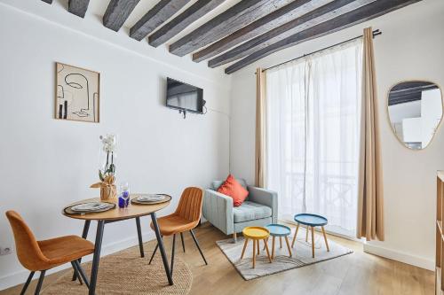 Charming Studio Center of Paris